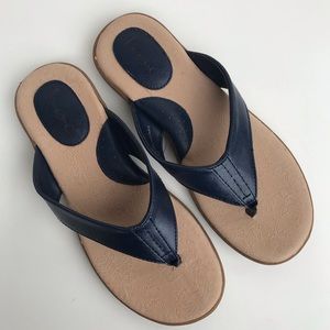 b.o.c. Aimee Flip Flop Sandal in Navy - NEW